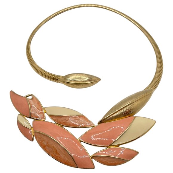Vintage TRIFARI Coral Leaf Enamel Bib Necklace Gorgeous Choker Jewelry Chunky - Picture 8 of 11